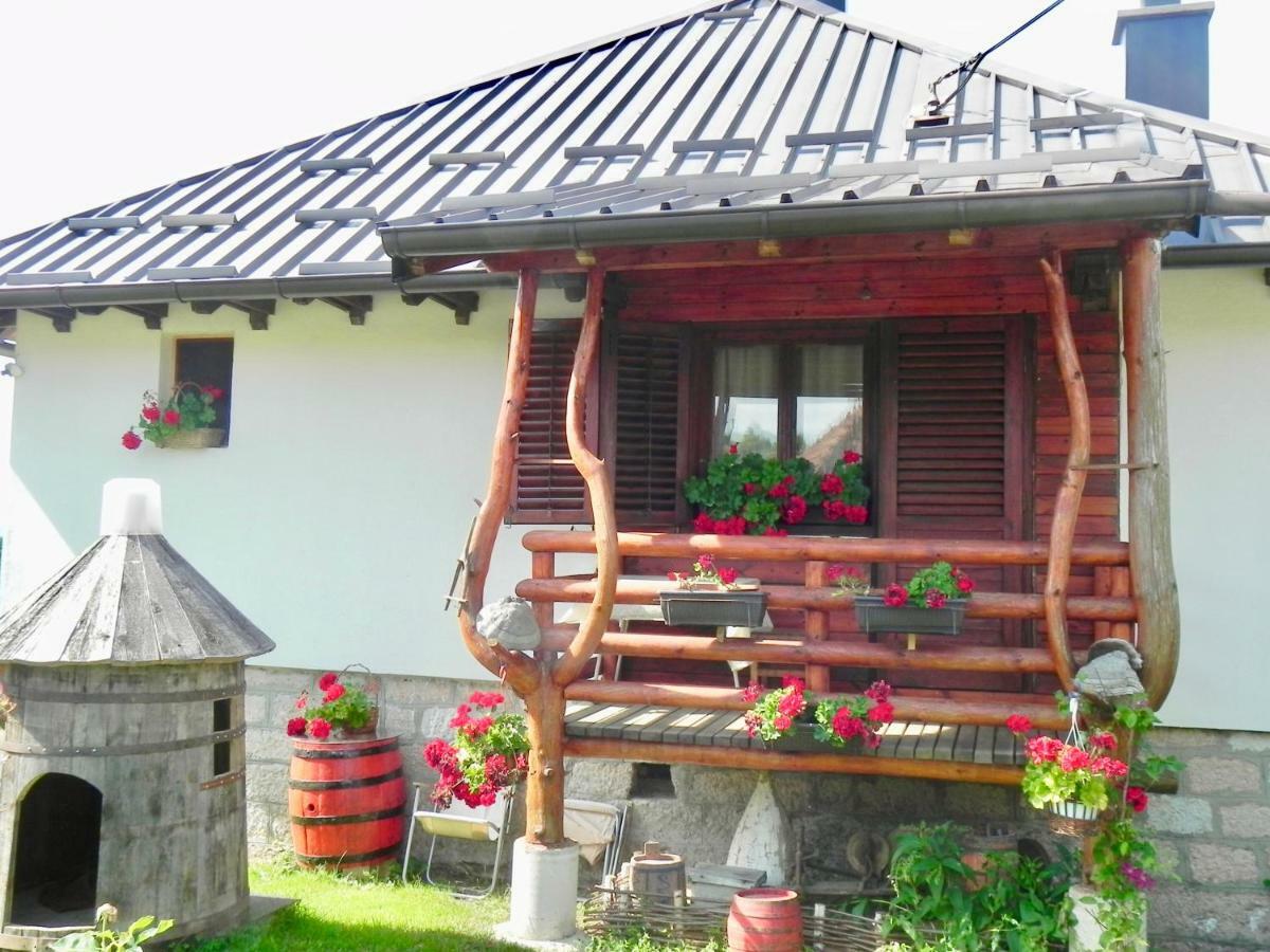 Captain's Village * Sljivovica (Zlatibor)